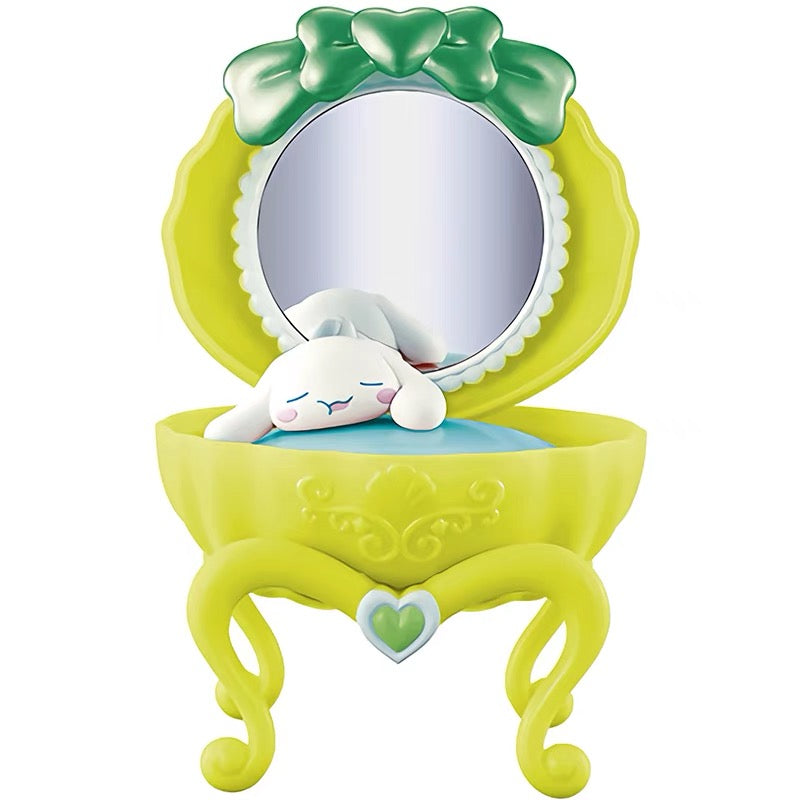 Sanrio makeup case toy doll,version 2