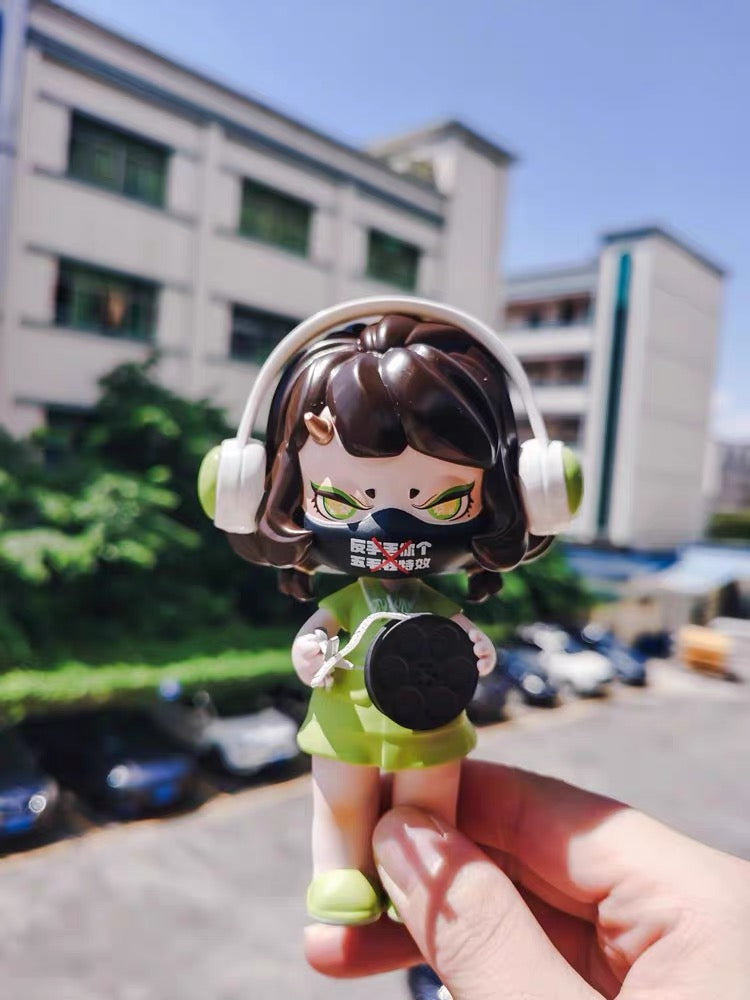 Nuo Dominating the workplace figurine