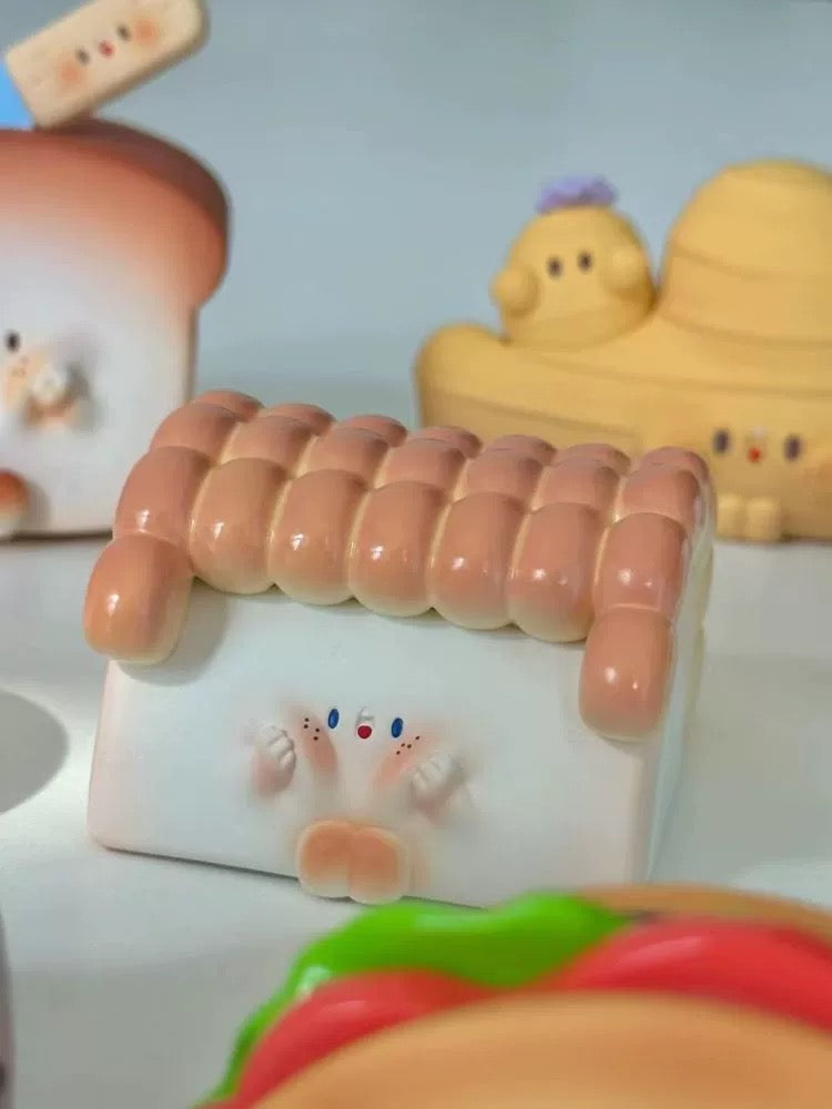 Pinch my face surprise kitchen-corn and ginger left