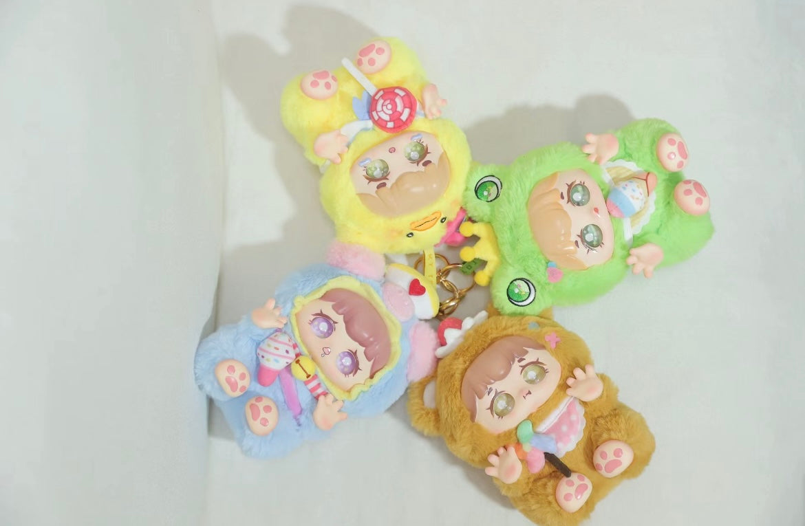 【CNY SALE】MOMO Cub Out Of The Travelogue Plush Doll