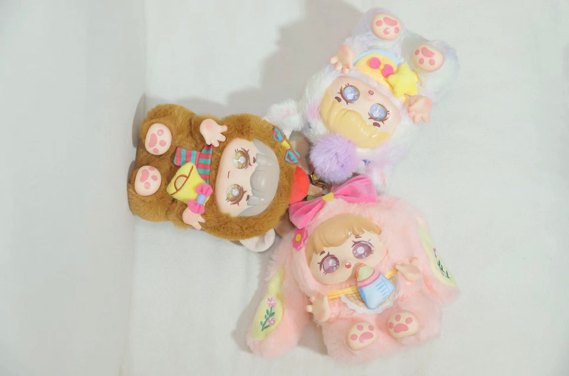 【CNY SALE】MOMO Cub Out Of The Travelogue Plush Doll