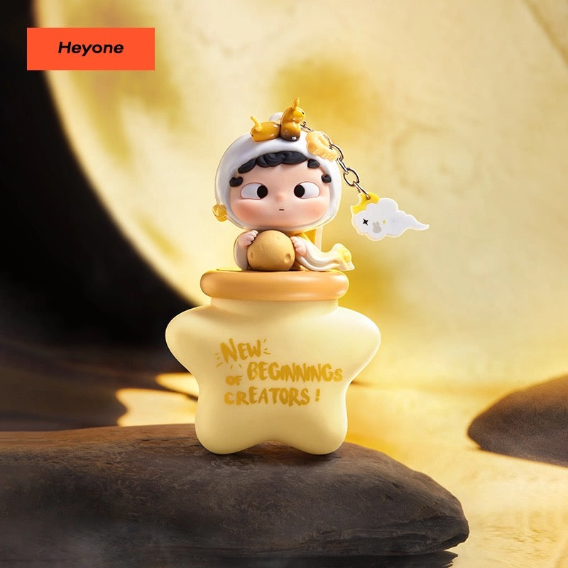 【NEW ARRIVAL】OZAI New Beginnings Of Creators Series Light-up Keychain Toy