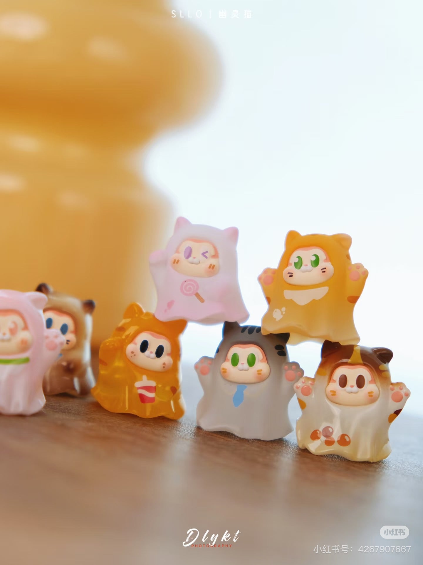 The Sllo Oh My Cat Mini Bean Toy