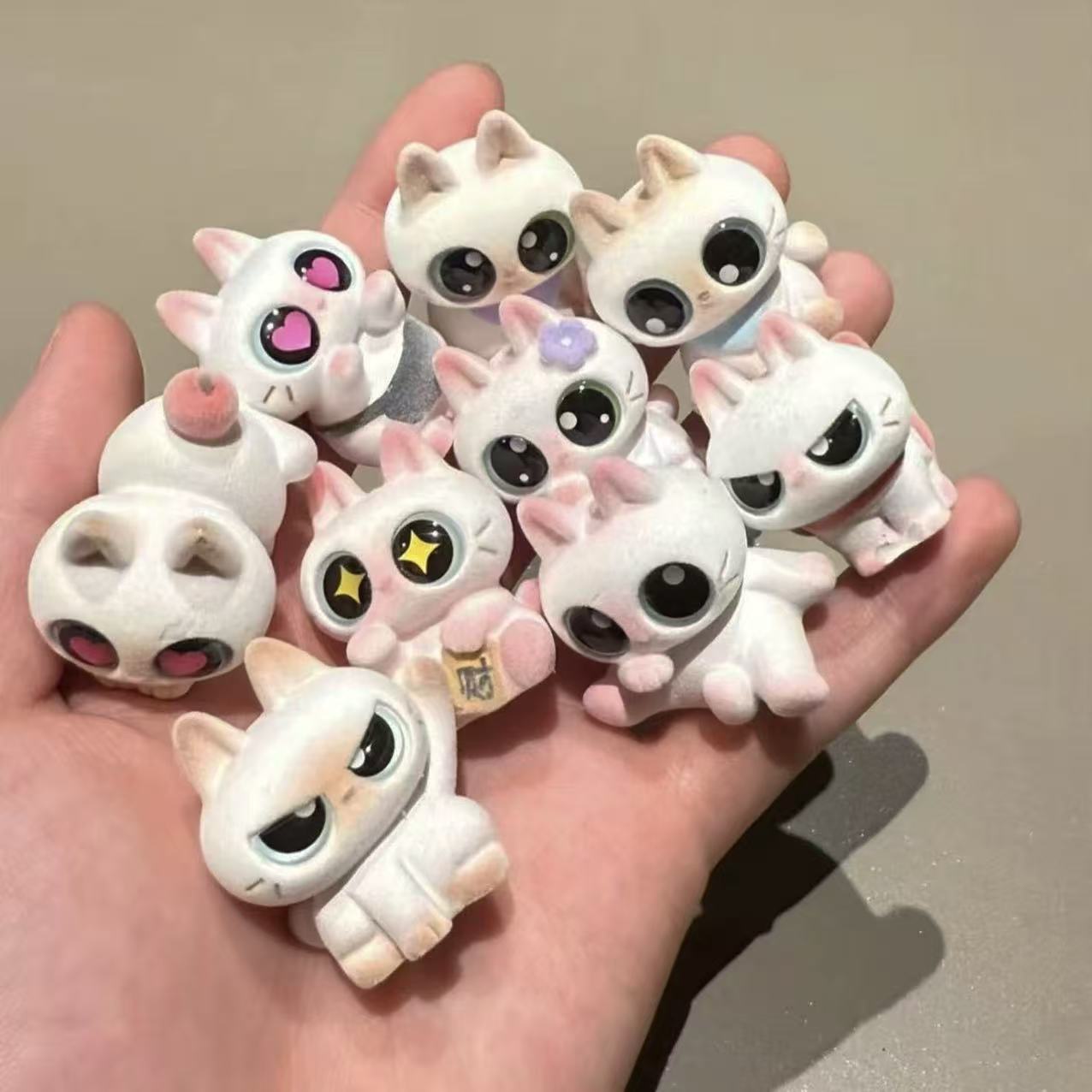 【NEW ARRIVAL】Azukisan Fuzzy Mini Bean Toy