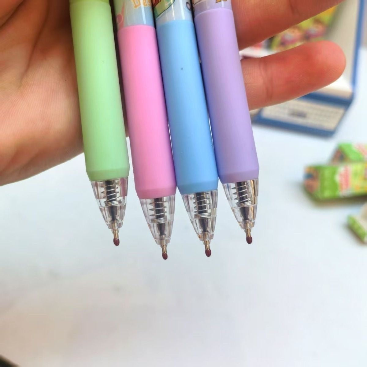 【NEW ARRIVAL】Shinchan Blind Pen-ship with other items