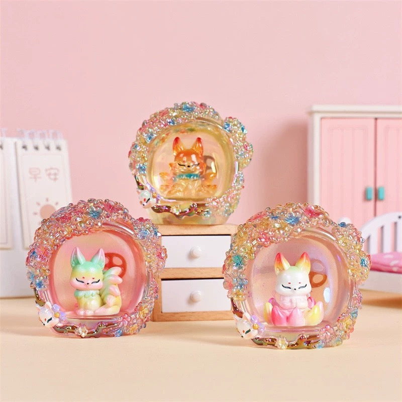 9-tailed Fox Flower Light Toy