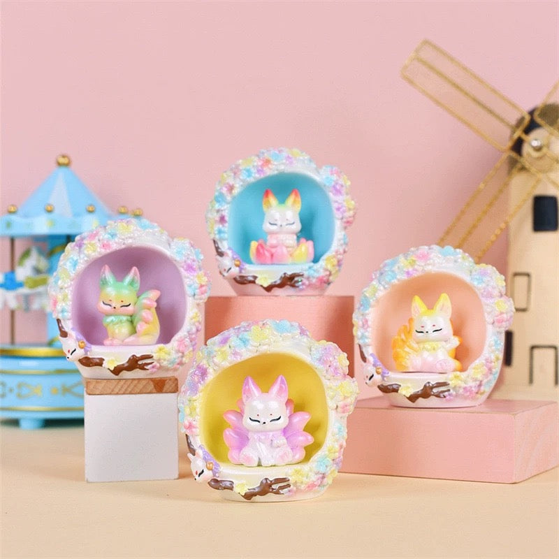 9-tailed Fox Flower Light Toy