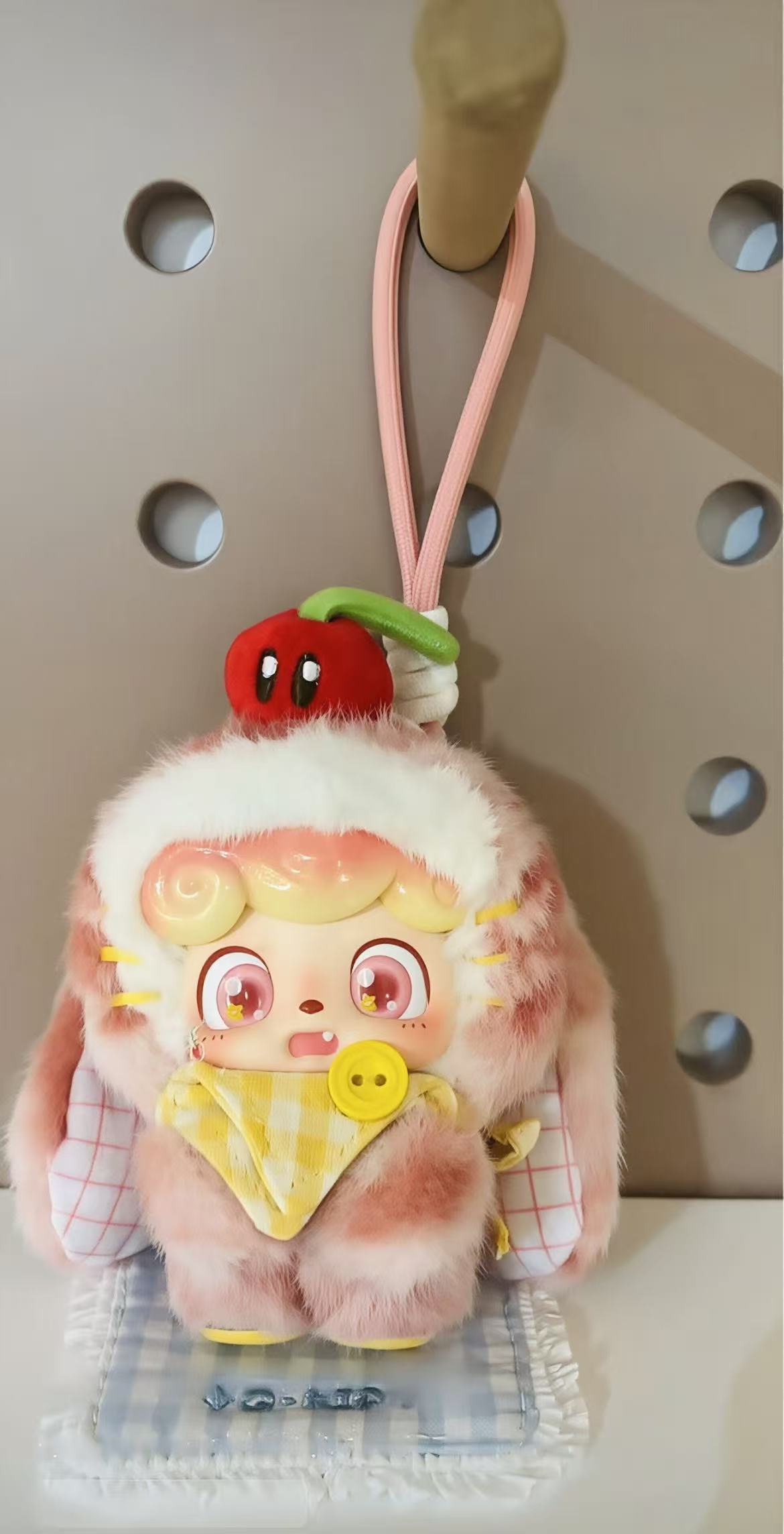 【NEW ARRIVAL-PREORDER】Q Kid Fantasy Newton Plush Hanging Card