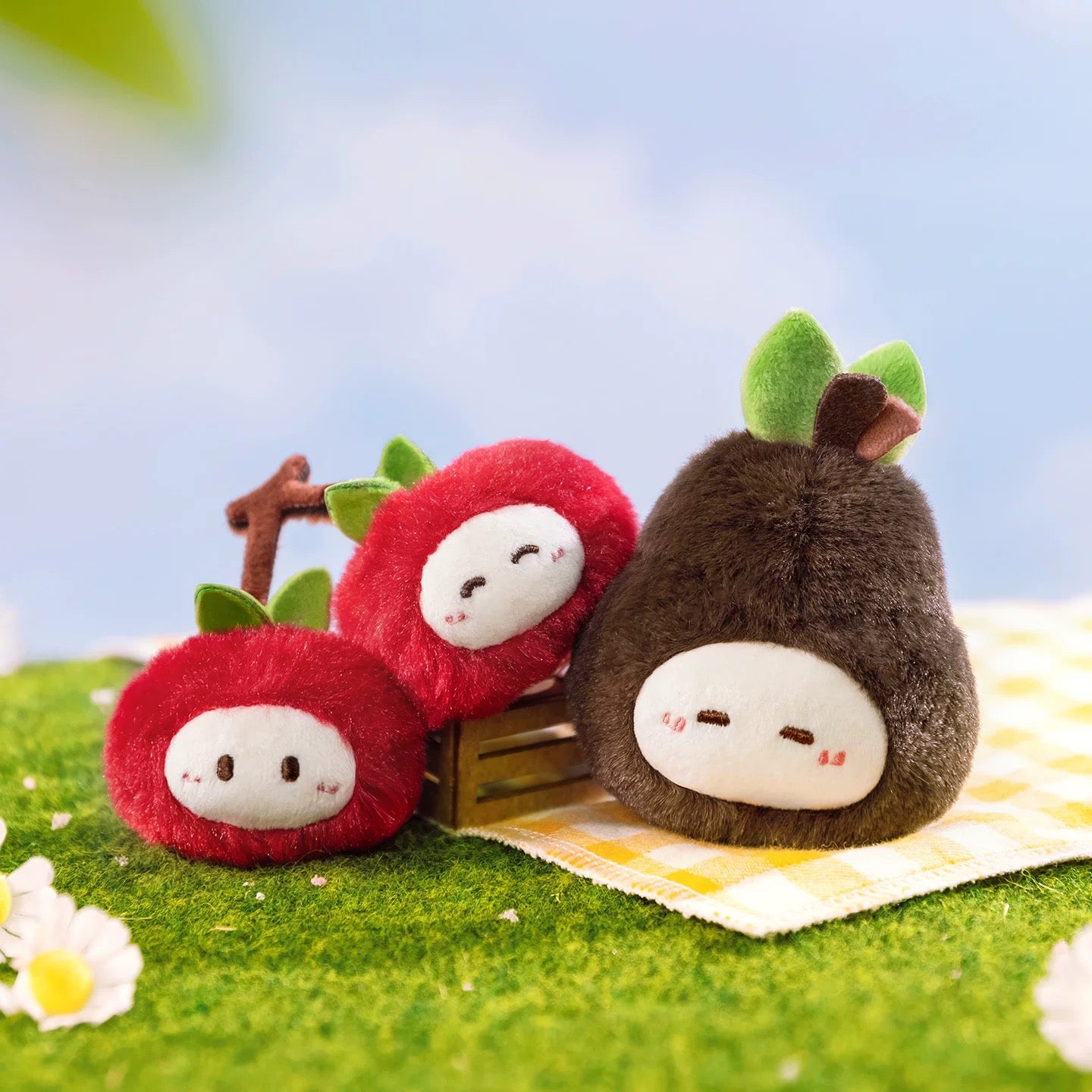 【NEW ARRIVAL】Radish Dumplings Fruit Magnet Mini Plush Doll