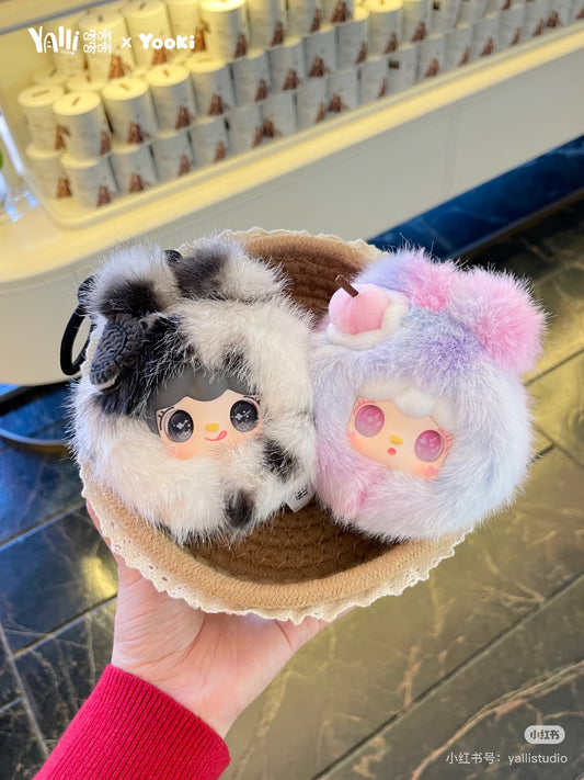 【NEW ARRIVAL】Yooki Heat Charging Station Mirror And Comb Plush Doll