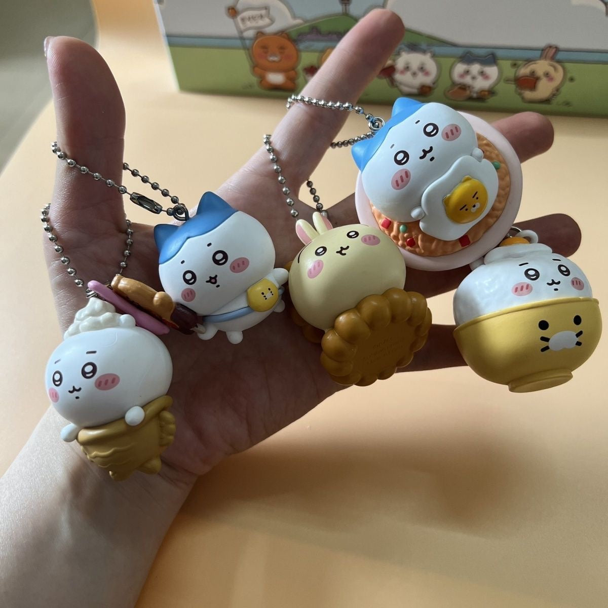 【NEW ARRIVAL】Chiikawa Usagi Delicious Food Pendant