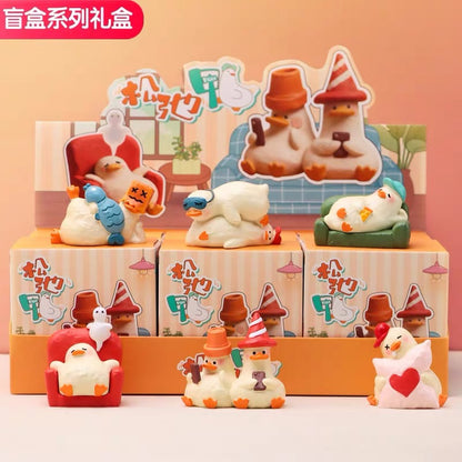 【NEW ARRIVAL】Relaxing Duck Figure