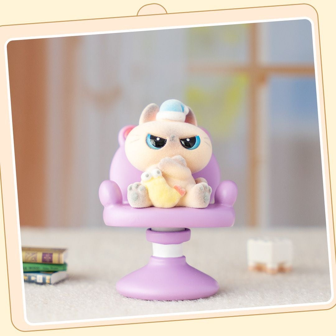 Siamese Cat  Happy Chair Mini Figure