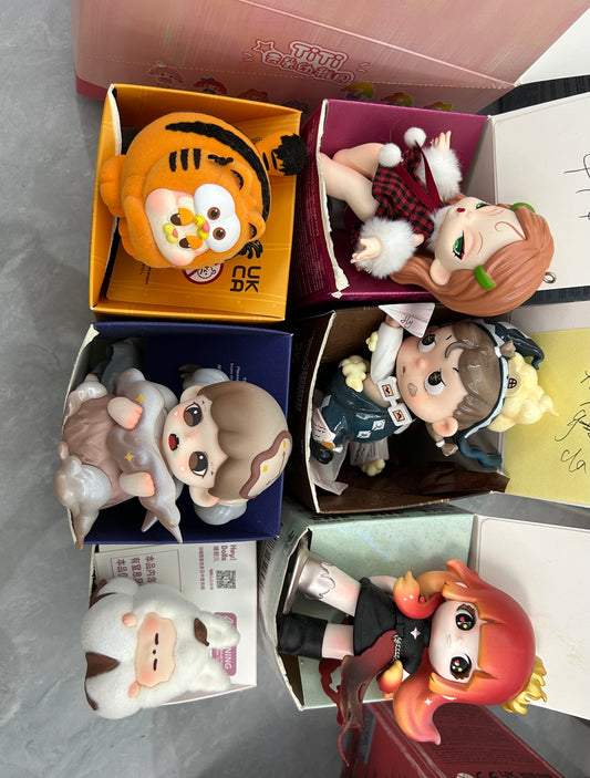 FIGURE SAMPLES SALE-$8 & $12