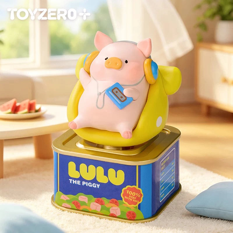 Lulu The Piggy Holiday Shaking Figure