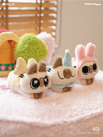 Azukisan Paw-tucked Plush Doll