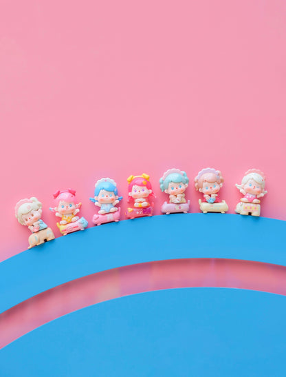 【NEW ARRIVAL】Mhaia Sitting In A Row Mini Figure V1-SHIP WITH OTHER ITEMS